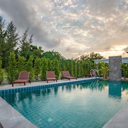 Malinee Resort Bang Tao Beach  Buitenkant foto
