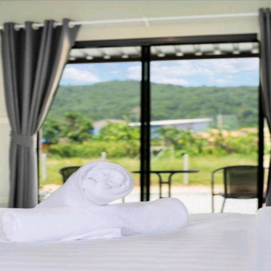 Malinee Resort Bang Tao Beach  Buitenkant foto