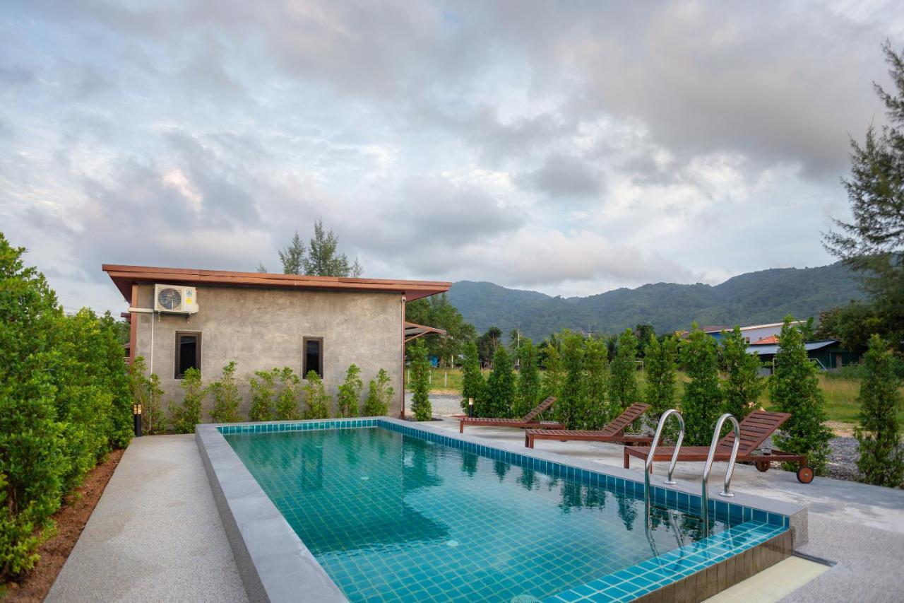 Malinee Resort Bang Tao Beach  Buitenkant foto