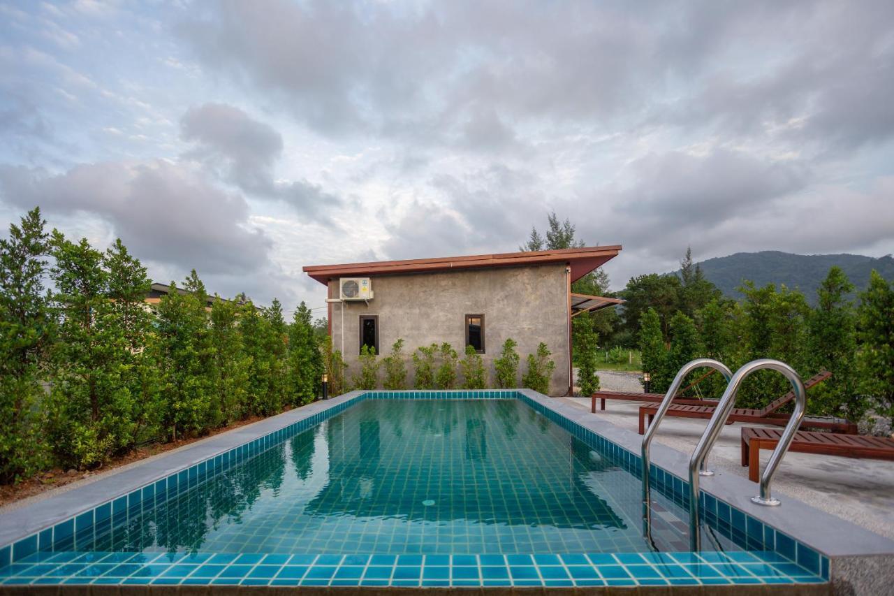 Malinee Resort Bang Tao Beach  Buitenkant foto