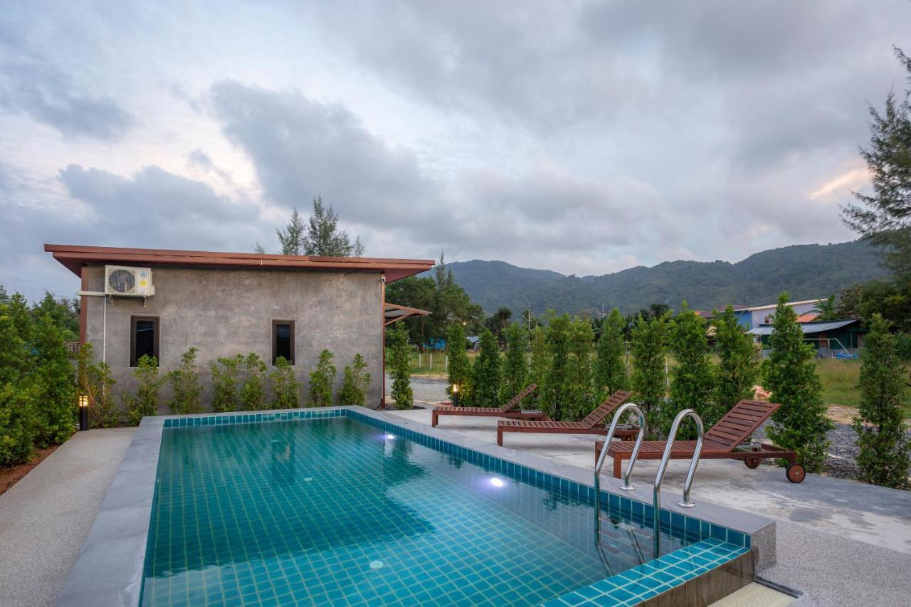 Malinee Resort Bang Tao Beach  Buitenkant foto
