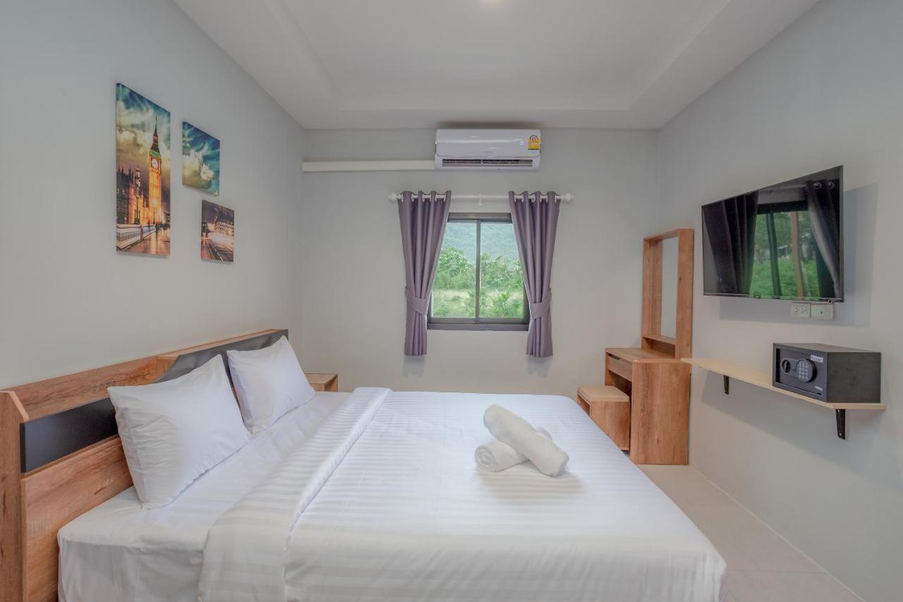 Malinee Resort Bang Tao Beach  Buitenkant foto